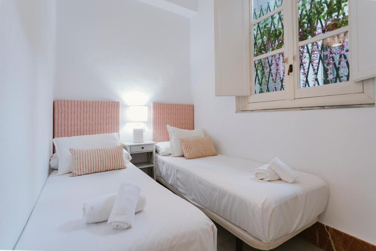 Bright And Cozy-1Bd 1Bth & 2Bd 1Bth- La Giralda Apartment Seville Luaran gambar