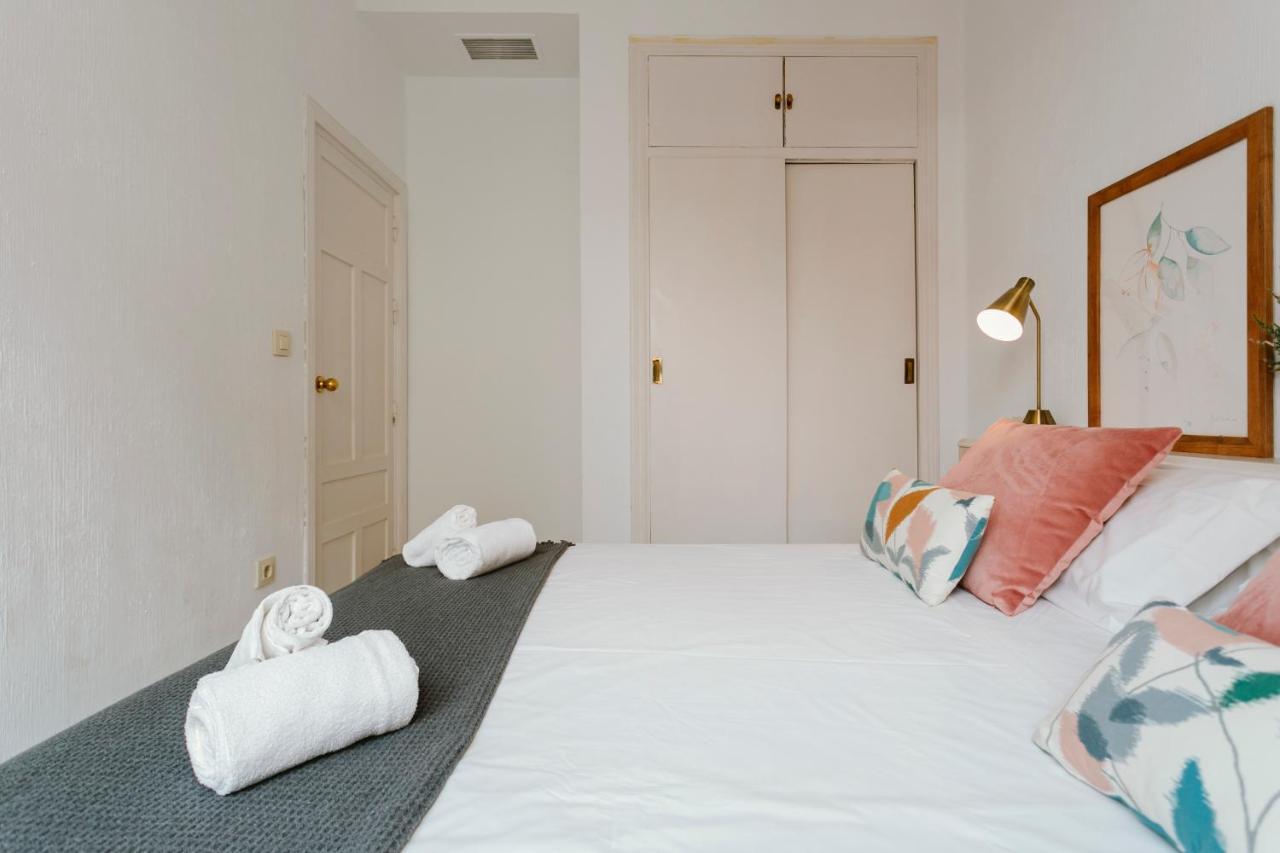 Bright And Cozy-1Bd 1Bth & 2Bd 1Bth- La Giralda Apartment Seville Luaran gambar